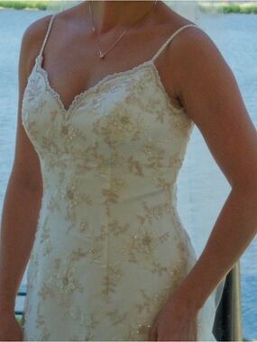 Beautiful Oleg Cassini Floral Beaded Dress